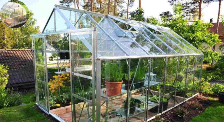 how does a green house work